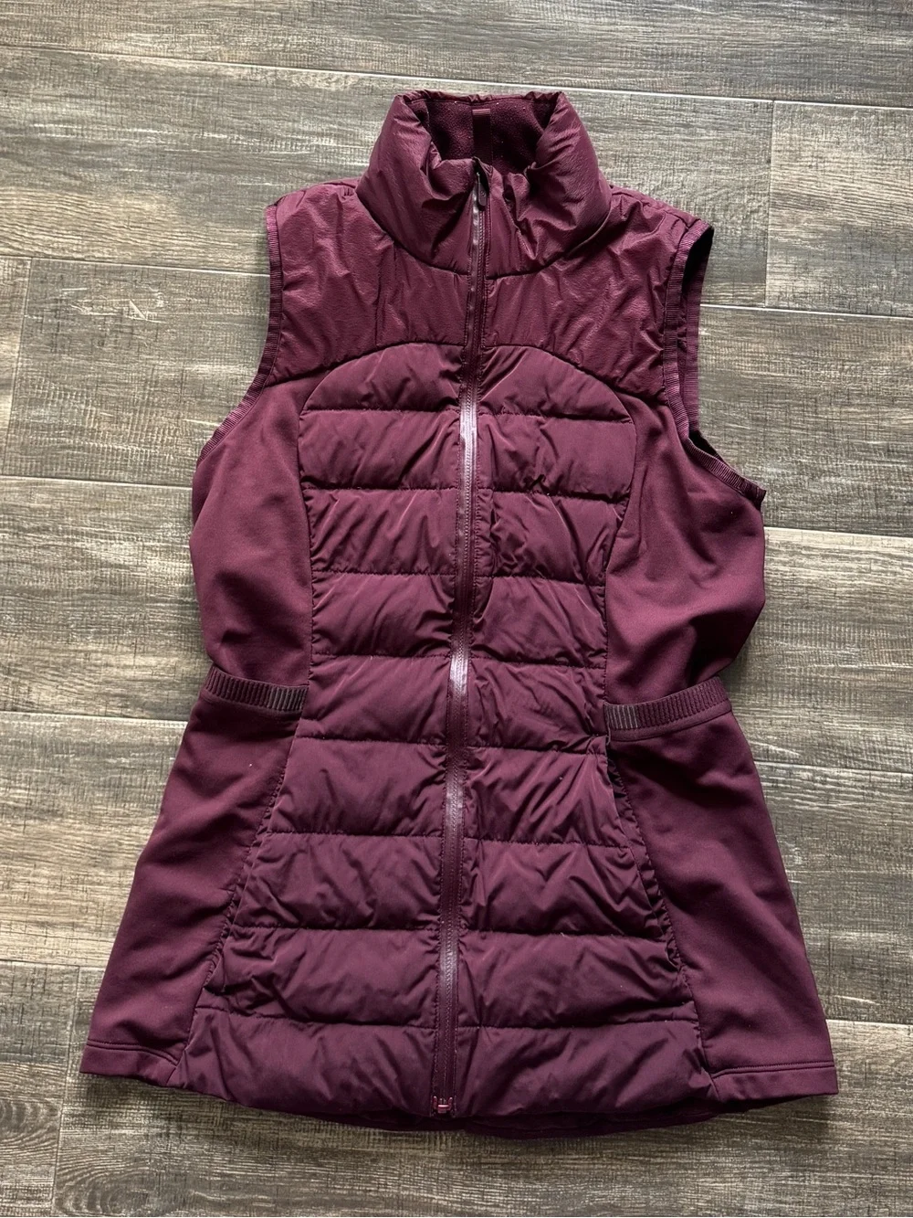 Lululemon Maroon Quilted Puffer Vest M - Picture 2 of 2